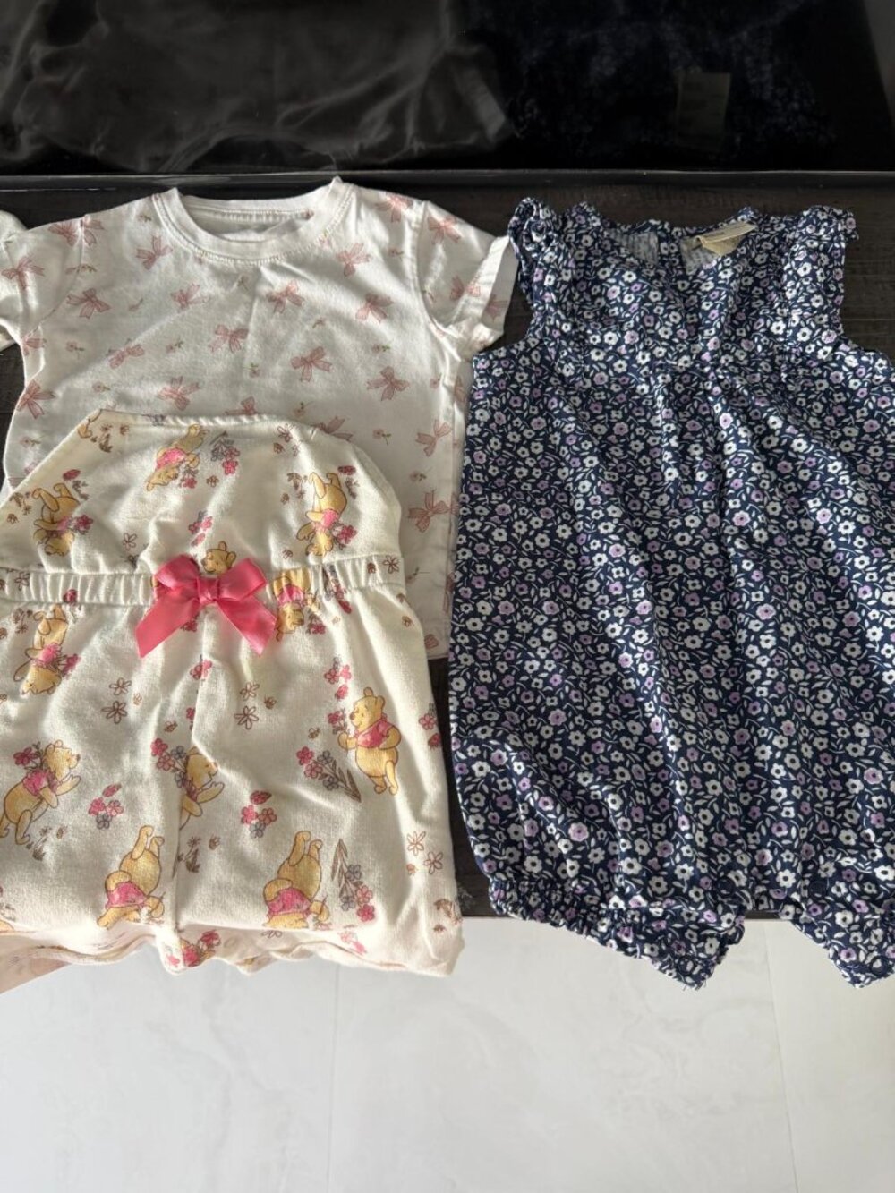 Adorable baby girl clothing bundle, size 18 months